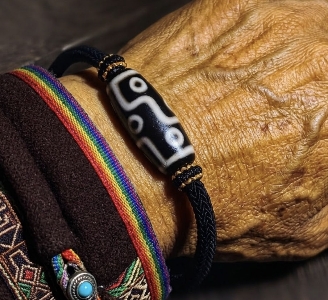 Himalayan Natural Nine-Eye Dzi Bead Bracelet & Bring Luck and Fortune